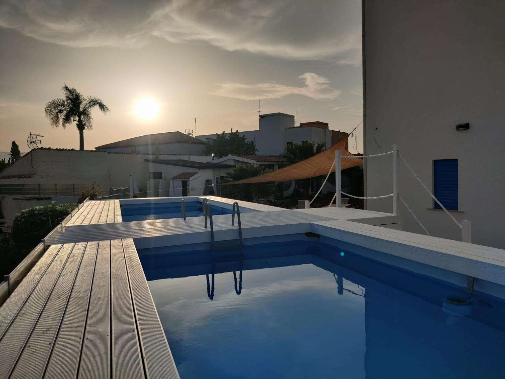 Pool Seaside Relais - Ville Ninfea, Marea, Rosa E Cassiopea Fontane Bianche Dış mekan fotoğraf